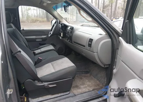 2008 Chevrolet Silverado 1500 Work Truck z USA, uszkodzony, nr VIN 1GCEC14C48E146018